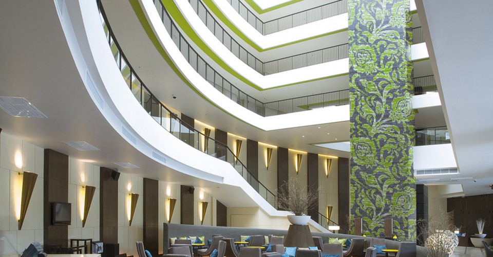 Large-Scale Tile Mosaic Created by a Robot